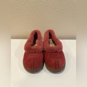 Ugg Woman’s Slippers Size 9 US